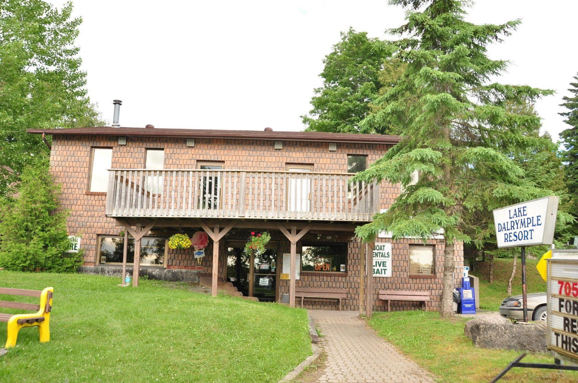 Lake Dalrymple Resort Lagoon City Екстер'єр фото